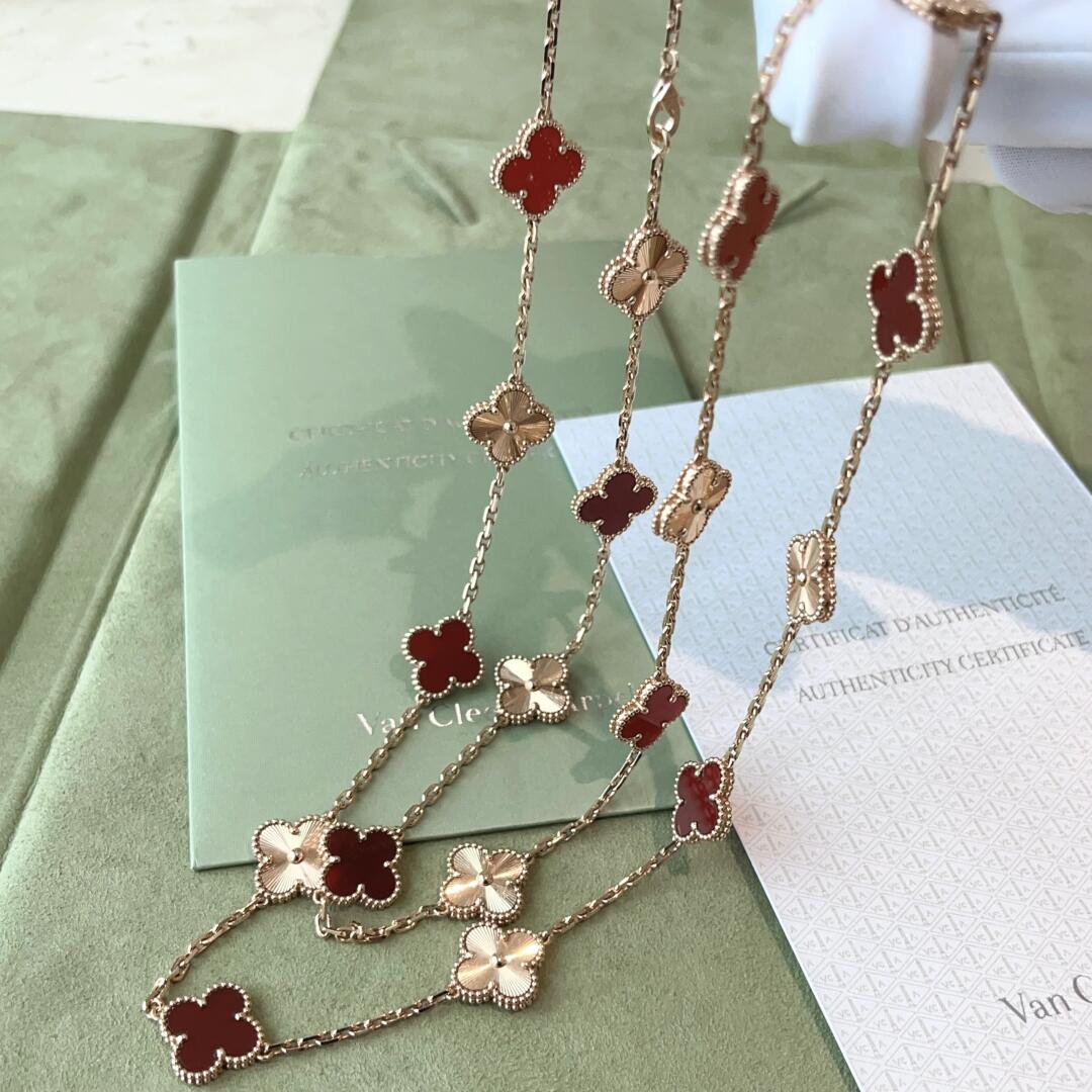 [RAFFINE]CLOVER 20 MOTIFS LASER CARNELIAN NECKLACE