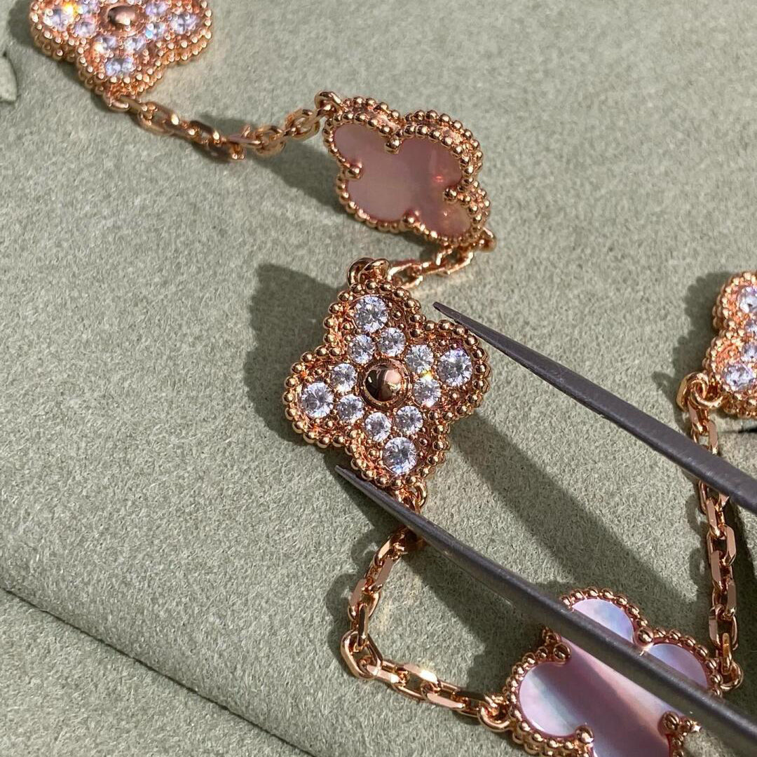 [RAFFINE]CLOVER 10 MOTIFS DIAMOND PINK MOP NECKLACE