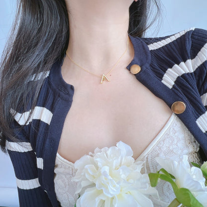 [RAFFINE]Collar brillante en forma de "A"