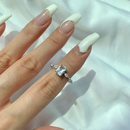 [RAFFINE]1.0 Carat Dainty Resplendent Radiant Cut Daily Ring