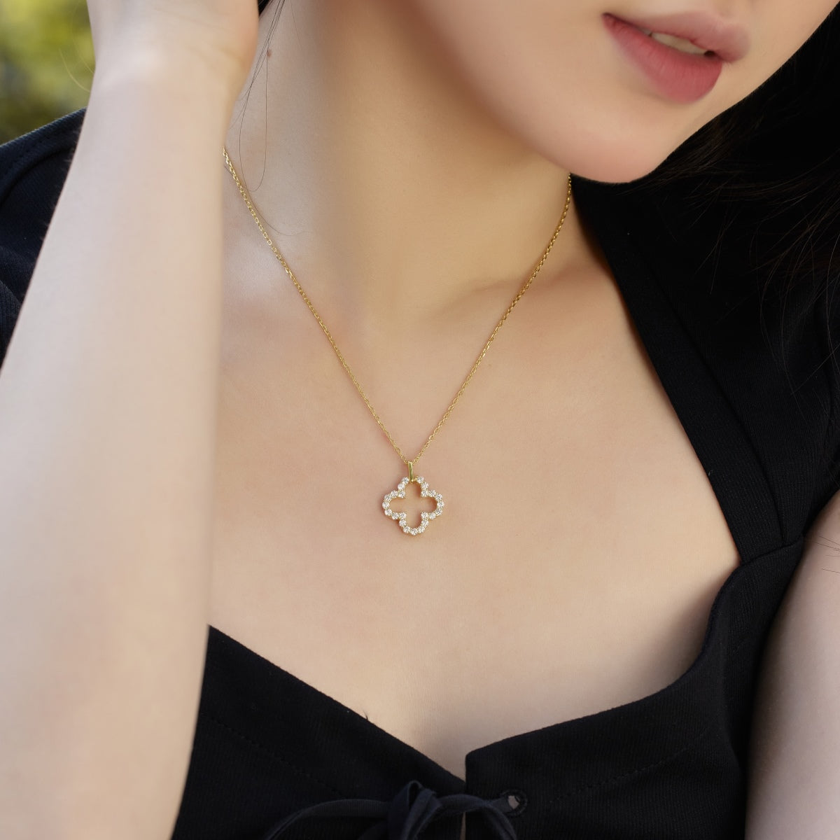 [RAFFINE]Collar exquisito con diseño hueco de trébol de cuatro hojas