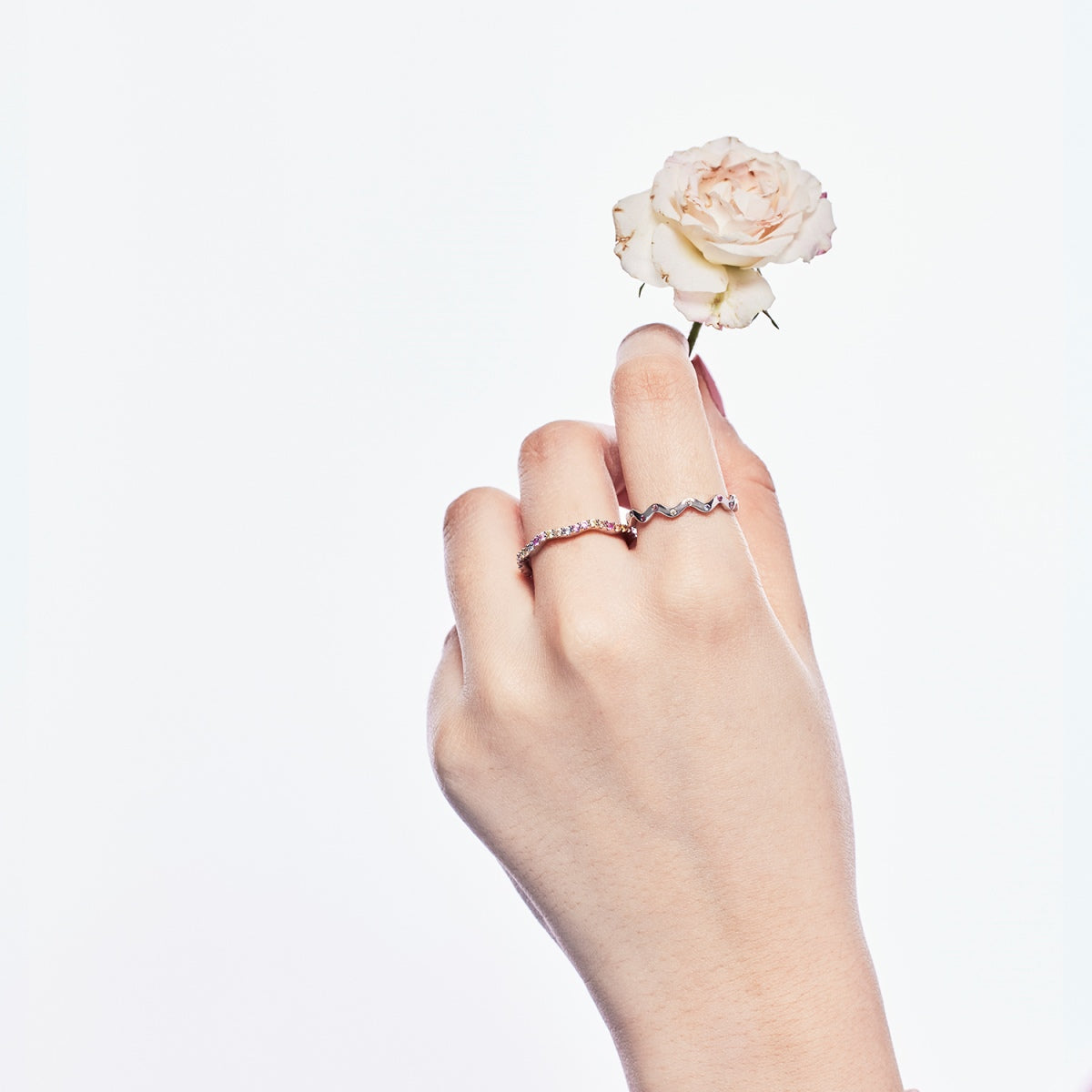 [RAFFINE]Ornate Vibrant Round Cut Daily Ring