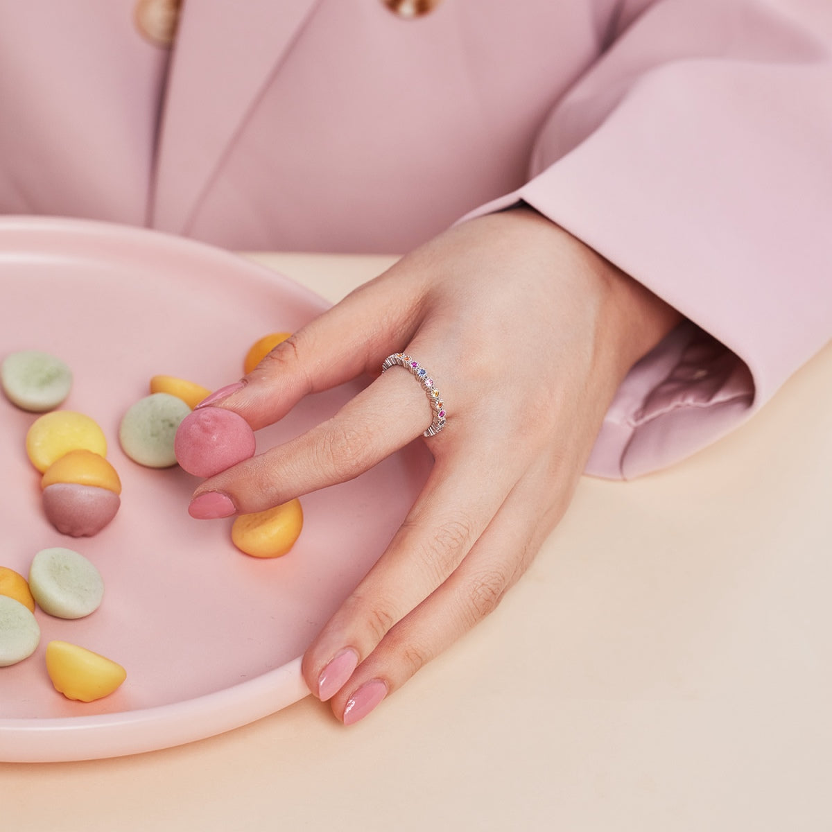 [RAFFINE]Unique Scintillating Round Cut Daily Ring