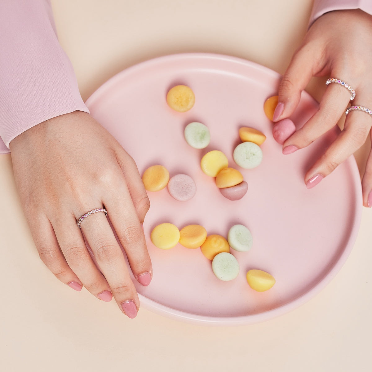[RAFFINE]Unique Scintillating Round Cut Daily Ring