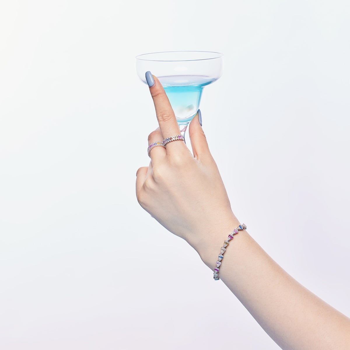 [RAFFINE]Pulsera diaria con forma de gota de agua radiante