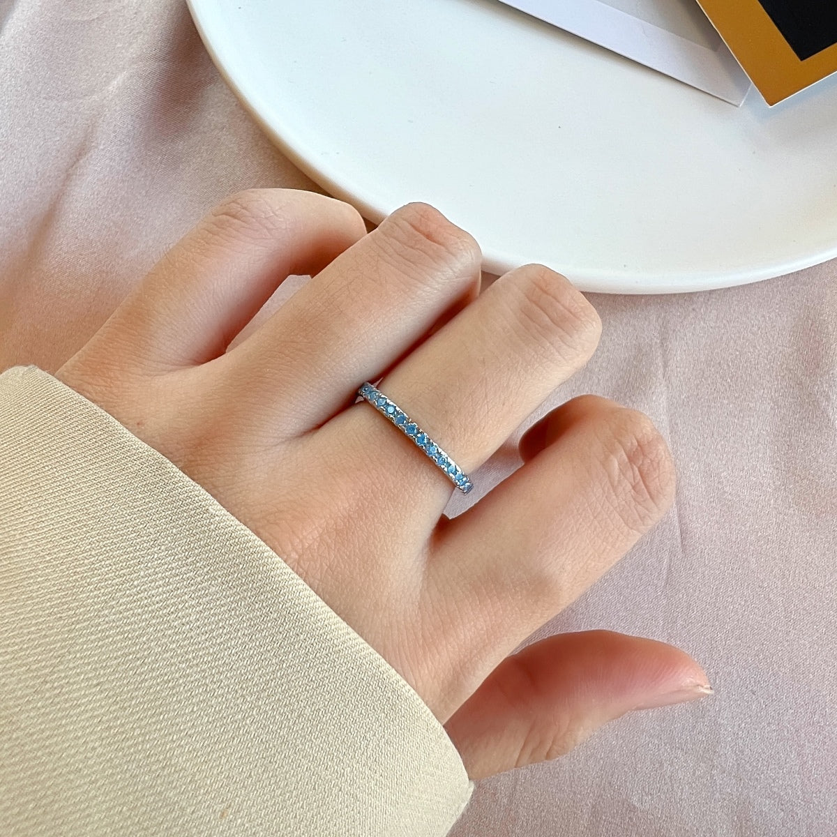 [RAFFINE]Delicate Sparkling Round Cut Daily Ring