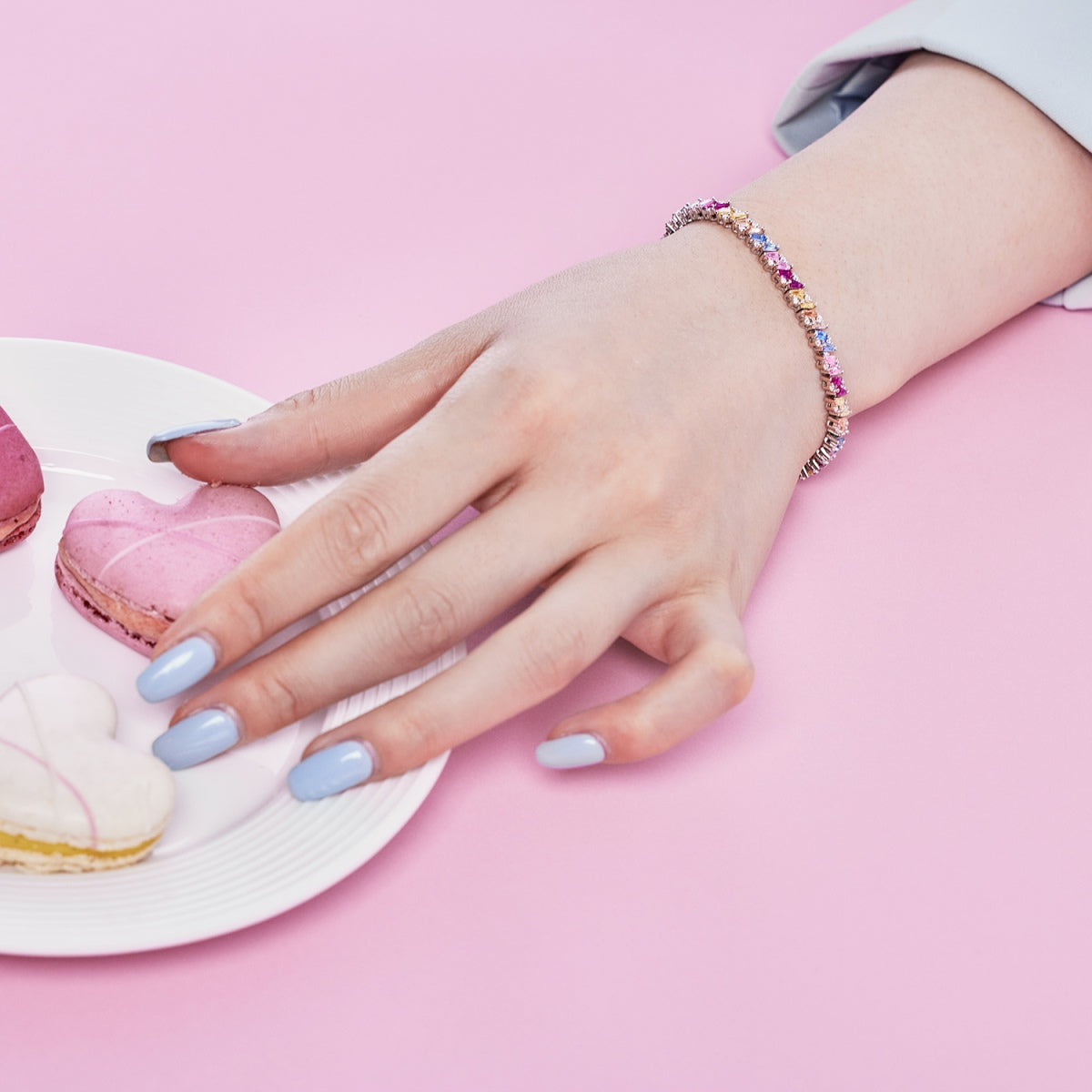 [RAFFINE]Pulsera de fiesta adornada con brillantes y cortes múltiples