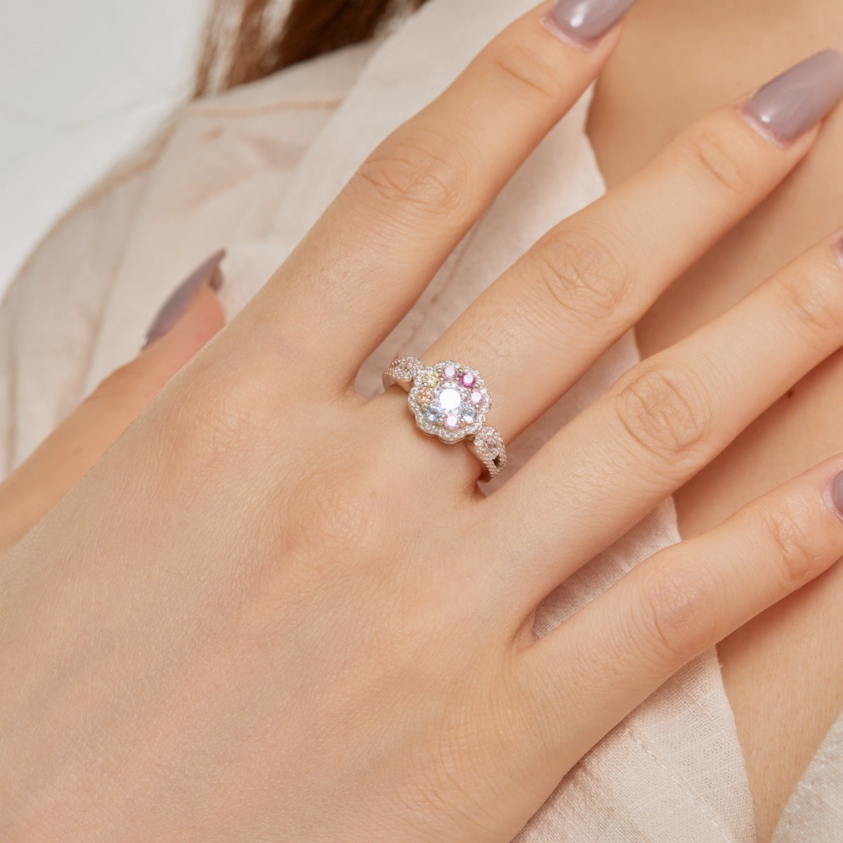 [RAFFINE]Delicate Colorful Round Cut Flower Shape Wedding Ring