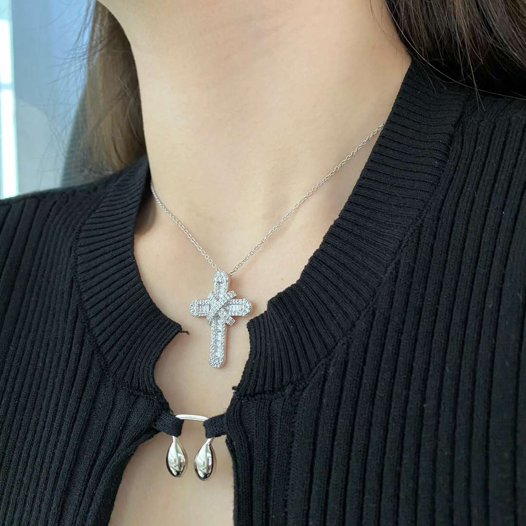 [RAFFINE]Collar de gypsophila con diamantes