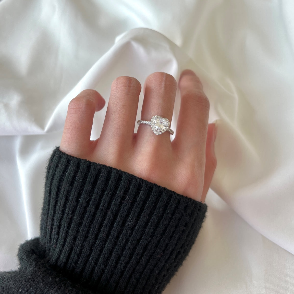 [RAFFINE]Eternity Splashy Romantic Heart Shape Lover Ring