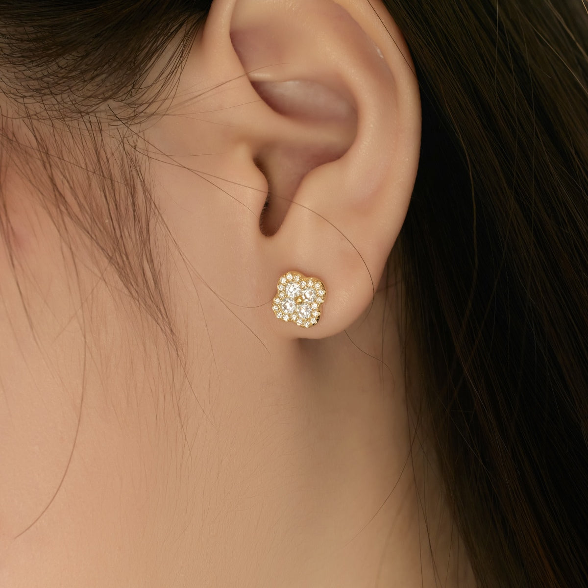 [RAFFINE]Pendientes con forma de flor de trébol de cuatro hojas