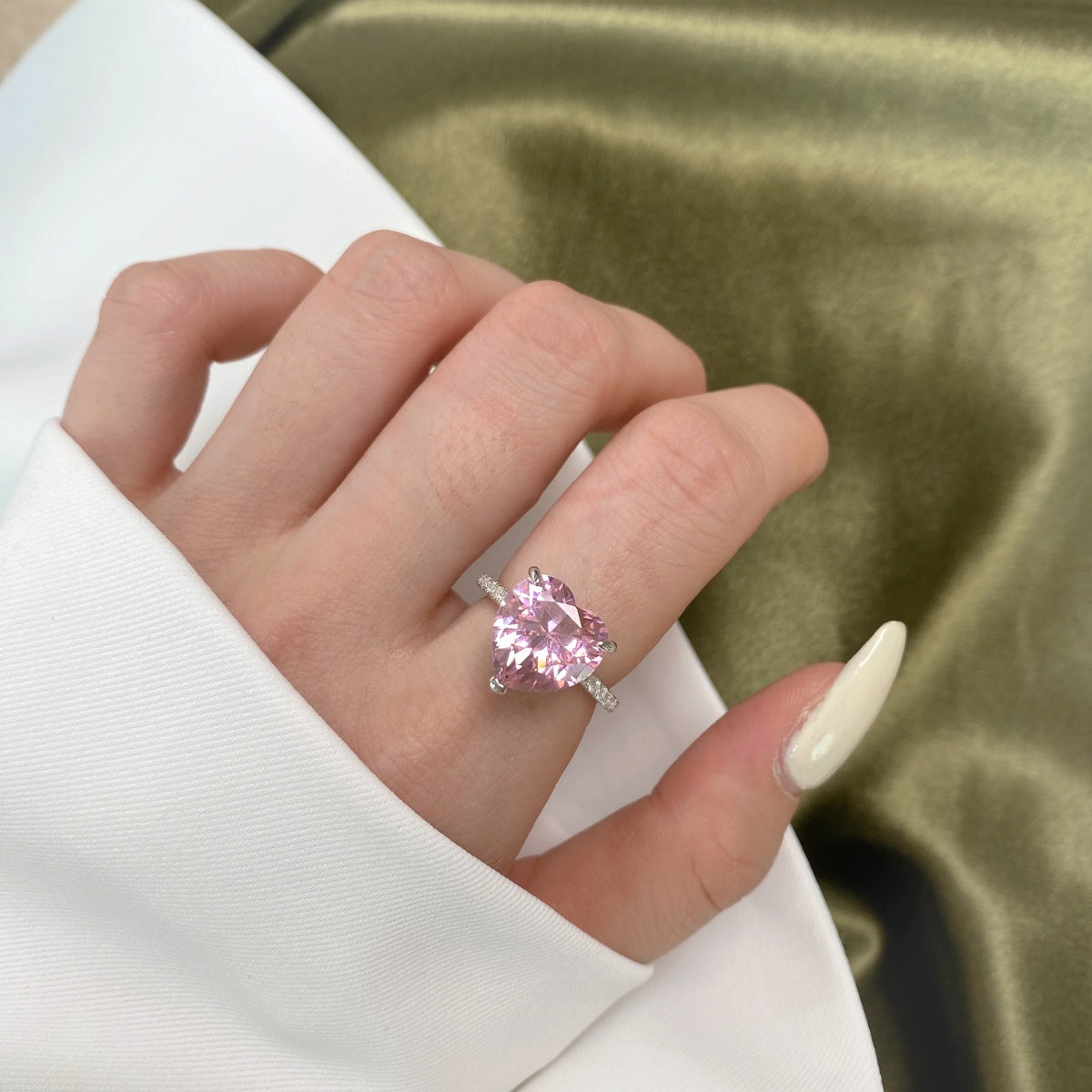 [RAFFINE]6.0 Carat Luxurious Sparkling Romantic Heart Cut Lover Ring