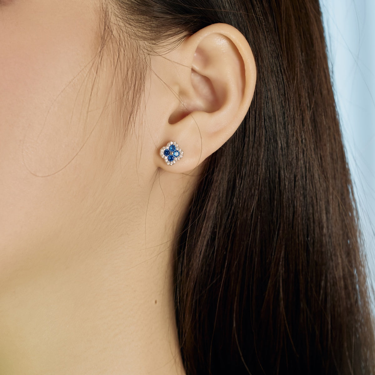 [RAFFINE]Pendientes con forma de flor de trébol de cuatro hojas