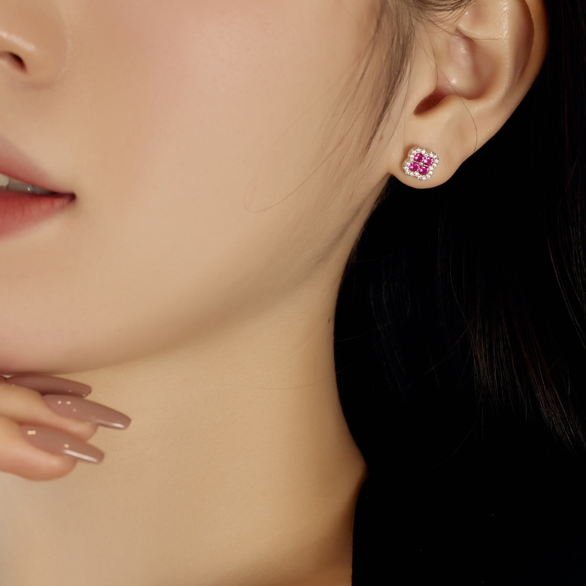 [RAFFINE]Pendientes con forma de flor de trébol de cuatro hojas