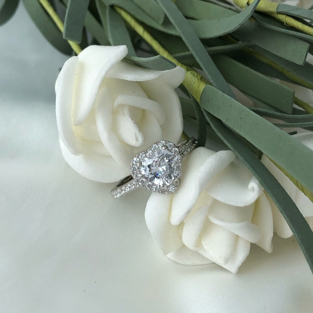 [RAFFINE]Eternity Splashy Romantic Heart Shape Lover Ring