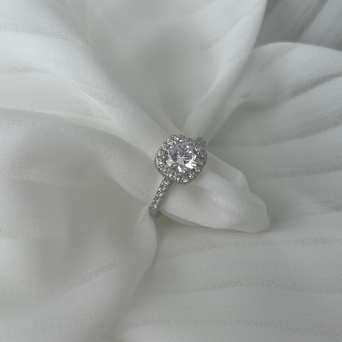[RAFFINE]Dazzling Resplendent Round Cut Wedding Ring