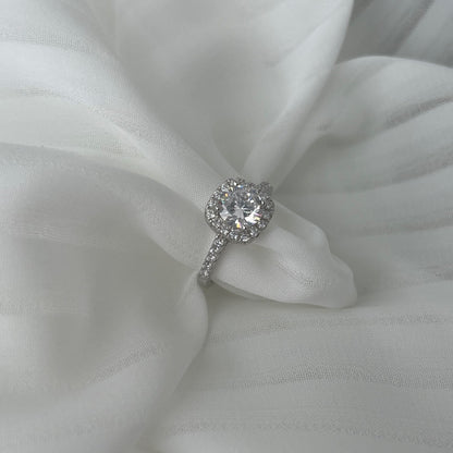 [RAFFINE]Dazzling Resplendent Round Cut Wedding Ring