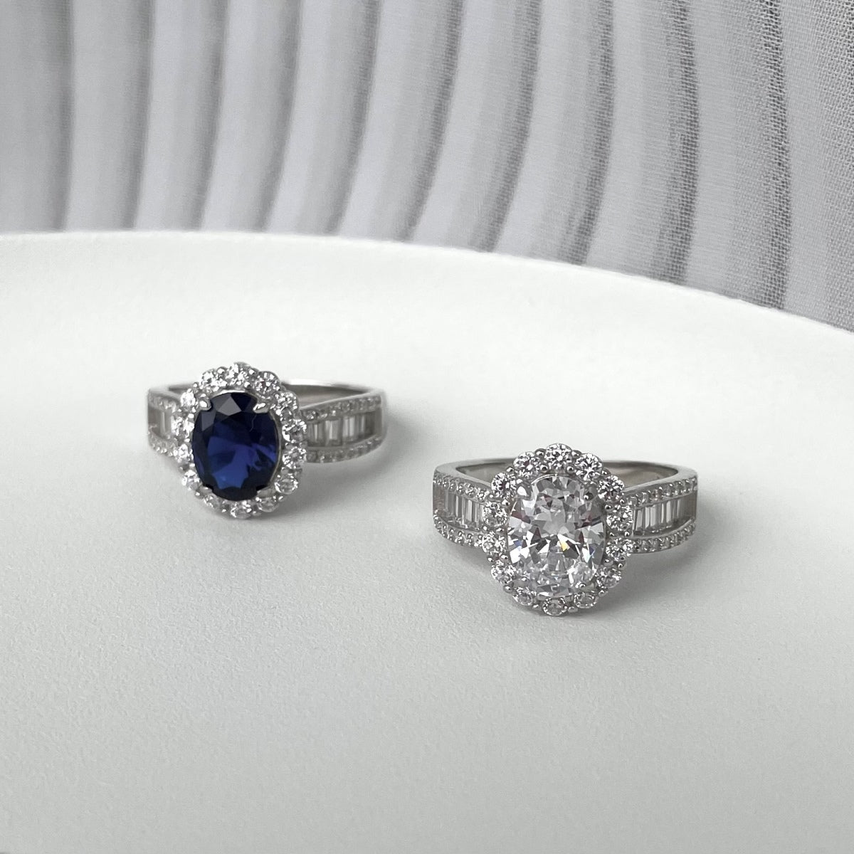 [RAFFINE]1.5 Carat Dazzling Charming Oval Cut Banquet Ring