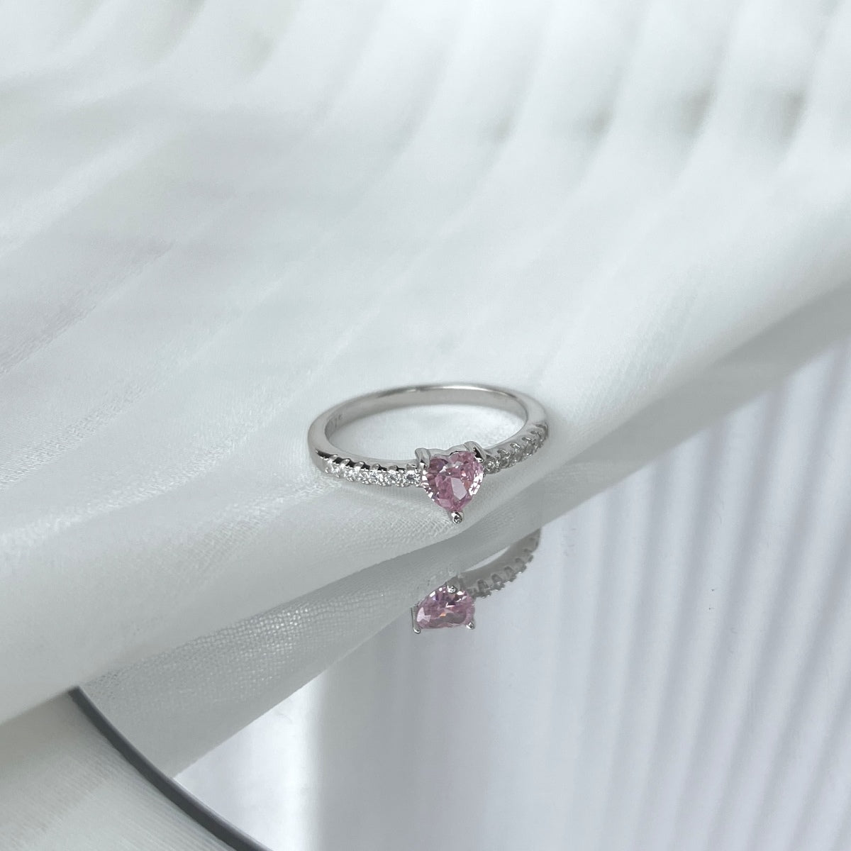 [RAFFINE]0.5 Carat CaratEternity Charming Heart Shape Lover Ring