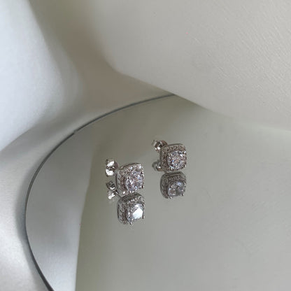 [RAFFINE]Pendientes clásicos con piedra central redonda