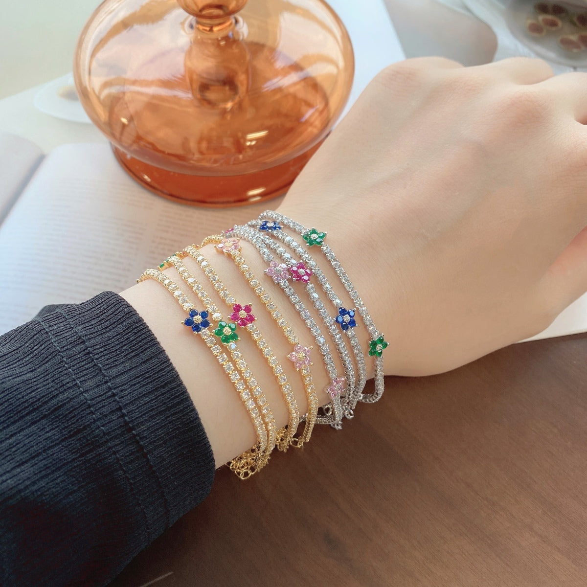 [RAFFINE]Sparkling Flower Shape Tennis Bracelet