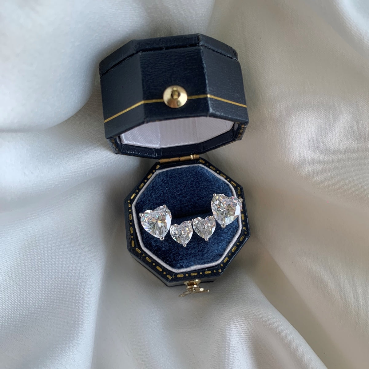 [RAFFINE]Pendientes clásicos estilo princesa con doble corazón
