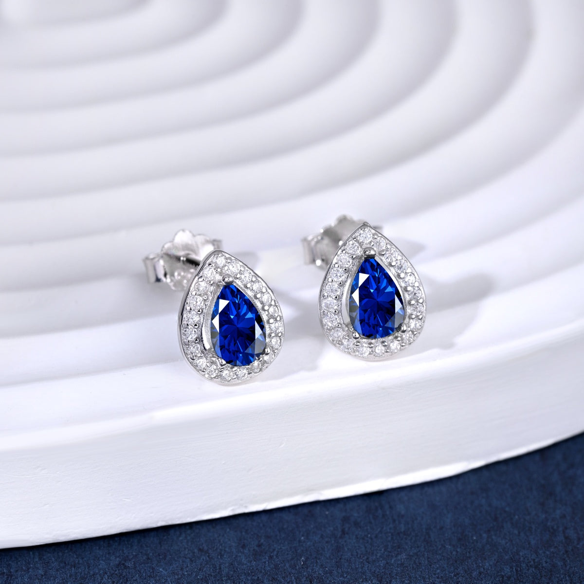 [RAFFINE]Pendientes lujosos con forma de gota de agua