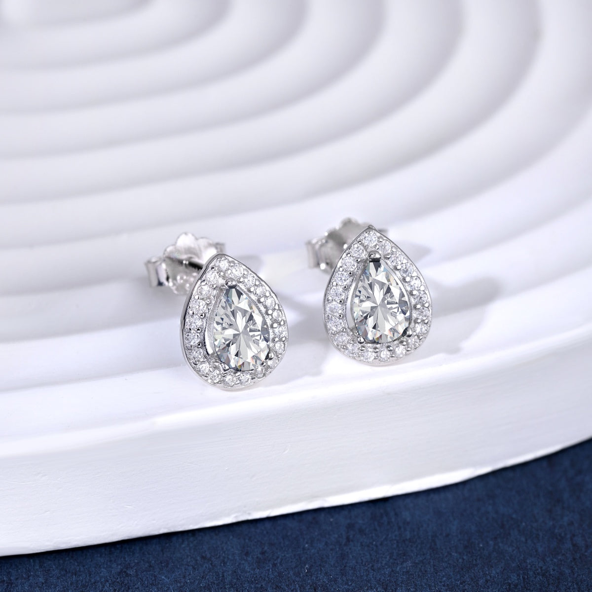 [RAFFINE]Pendientes lujosos con forma de gota de agua