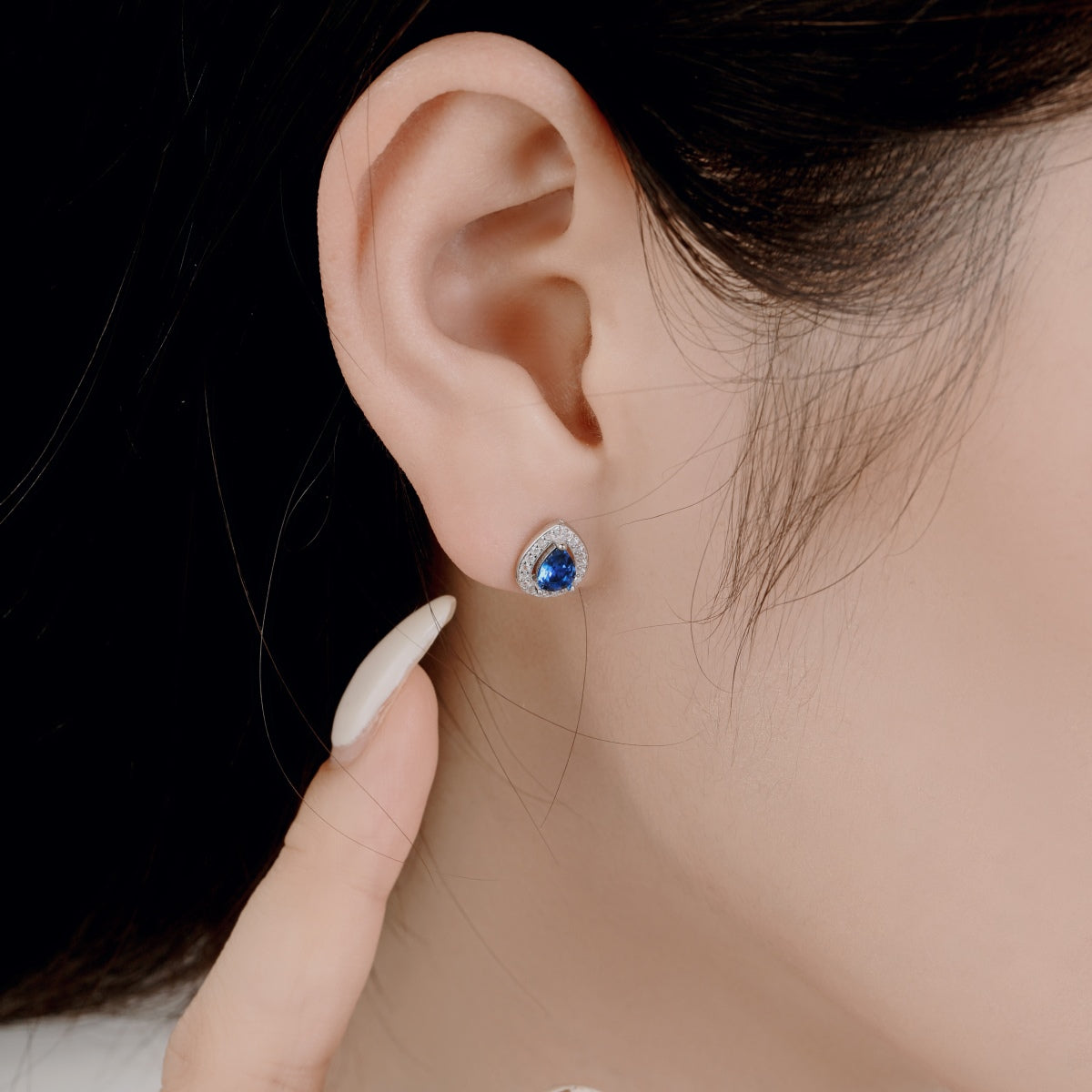 [RAFFINE]Pendientes lujosos con forma de gota de agua