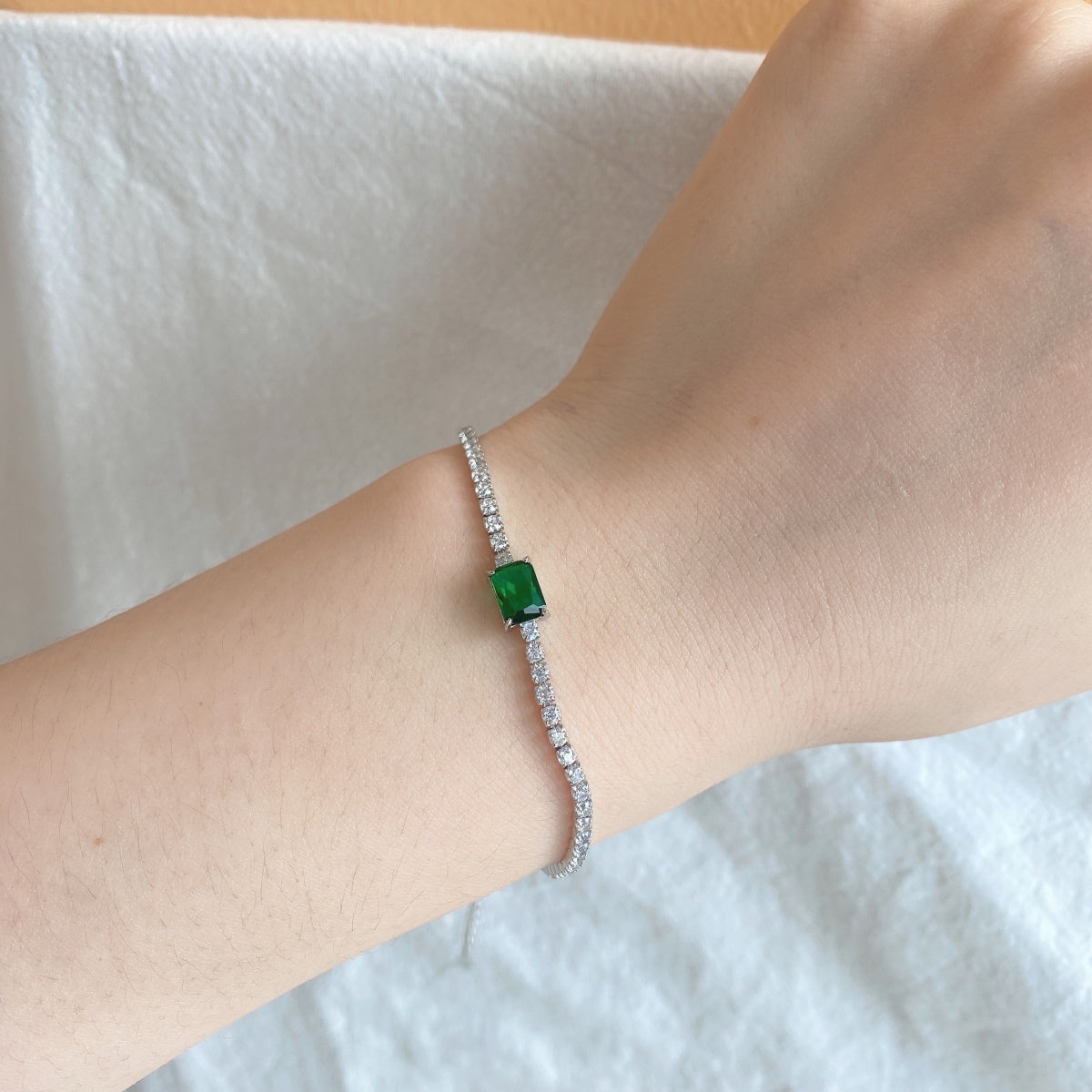 [RAFFINE]Pulsera de banquete con corte esmeralda único de 1,0 quilates