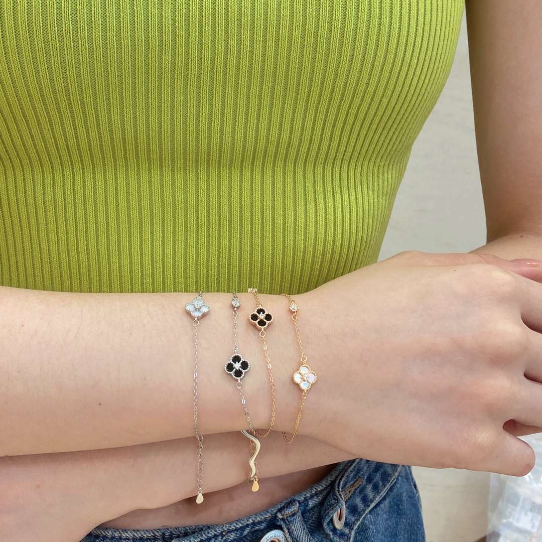 [RAFFINE]Delicate Four Leaf Clover Bracelet