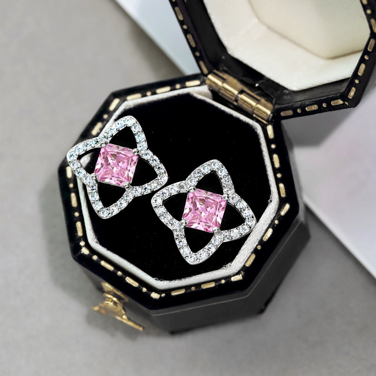 [RAFFINE] Elegantes pendientes de diario con corte princesa y forma de estrella