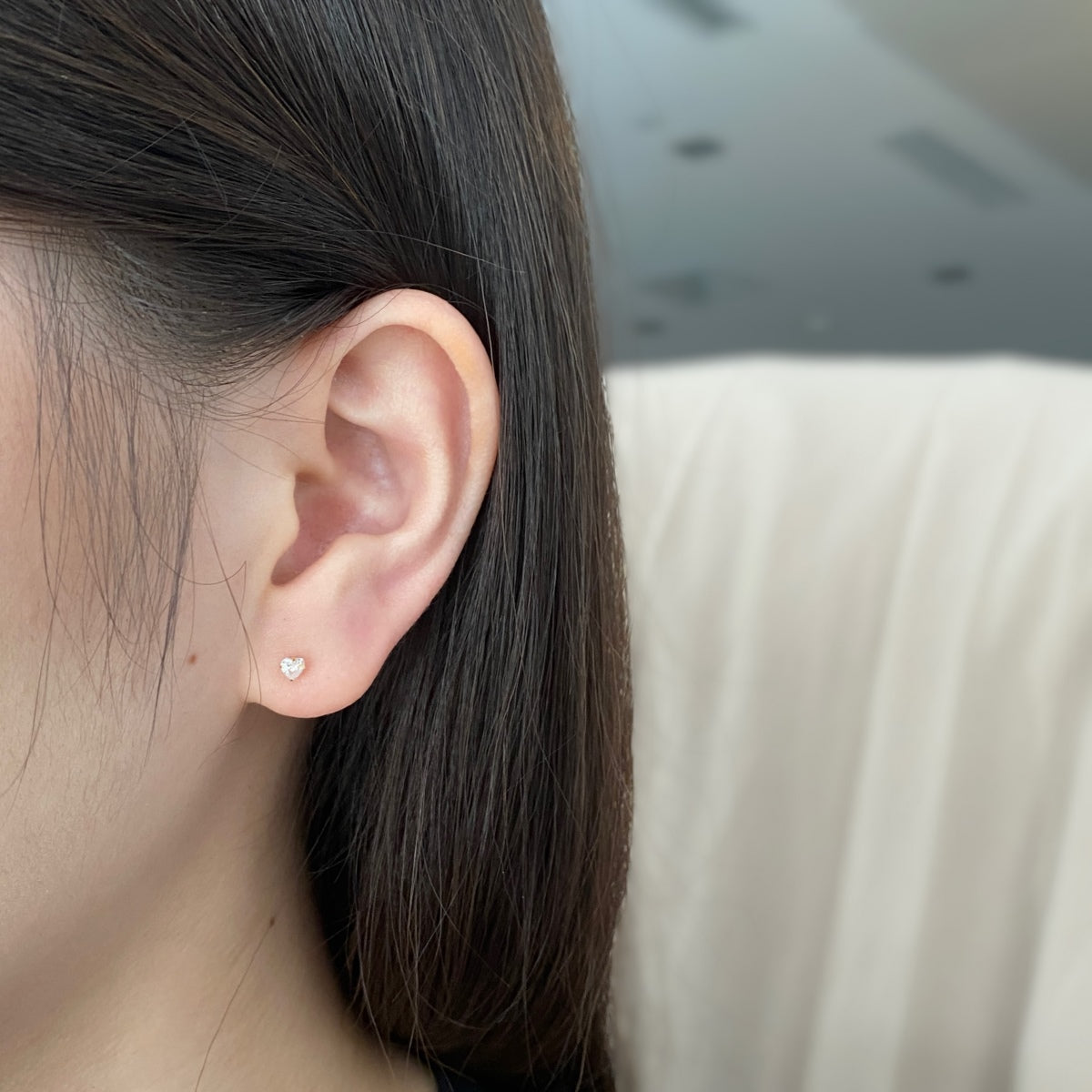 [RAFFINE]Sparkling Heart Shaped Simple Earrings