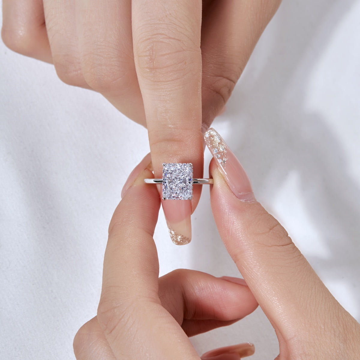 [RAFFINE]4.0 Carat Ornate Enchanting Radiand Cut Banquet Ring