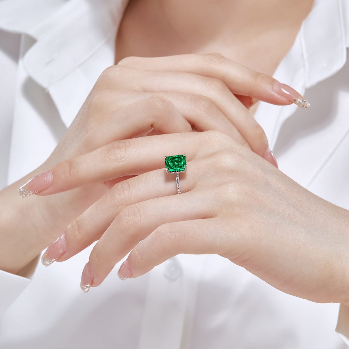 [RAFFINE]4.0 Carat Luxurious Engagement Ring