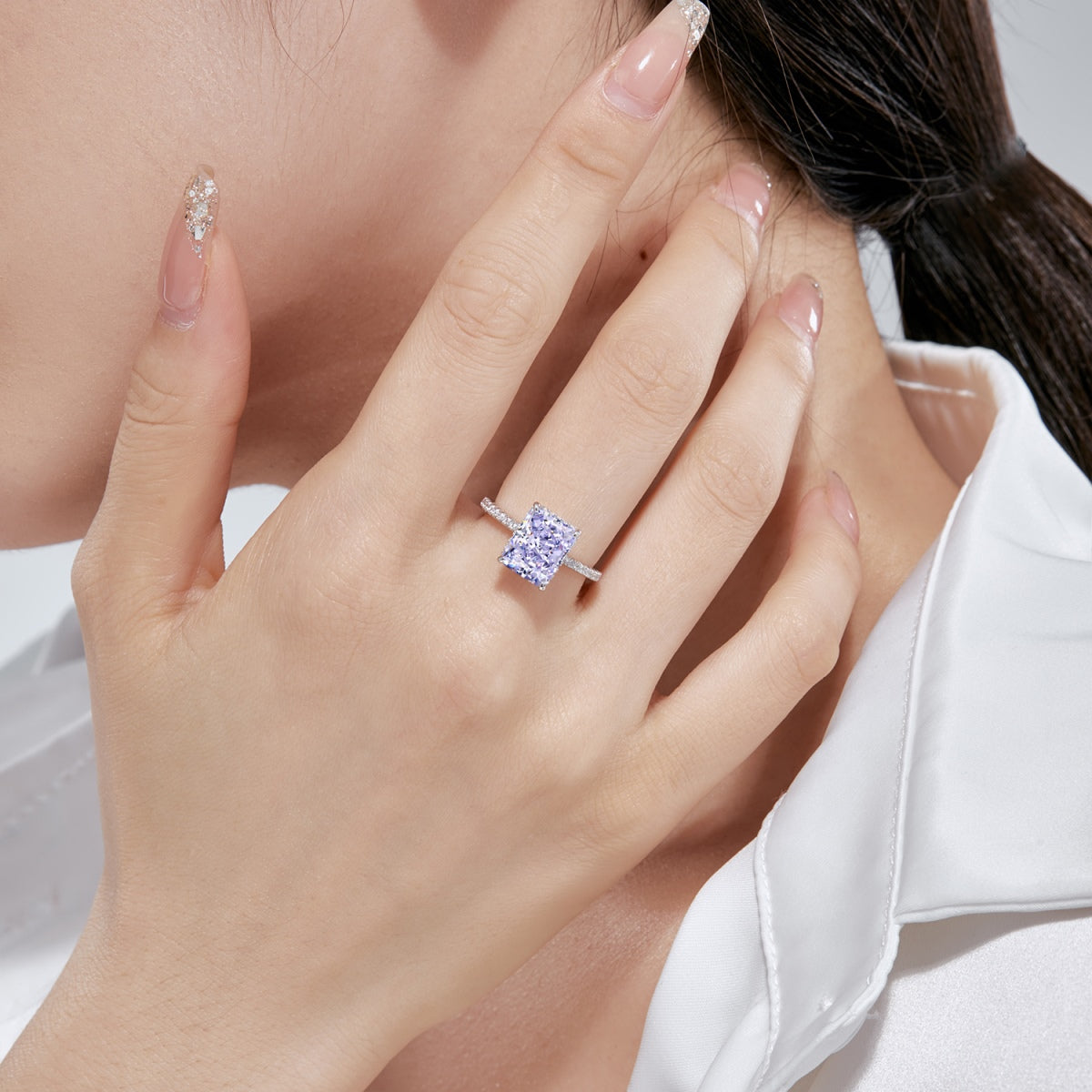 [RAFFINE]4.0 Carat Luxurious Engagement Ring