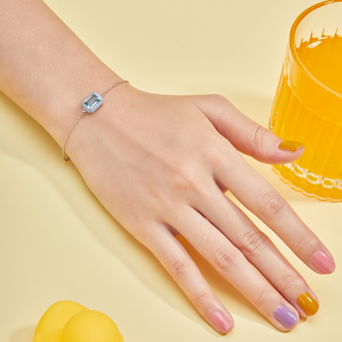 [RAFFINE]2.0 Carat Sparkling Colorful Emerald Cut Daily Bracelet