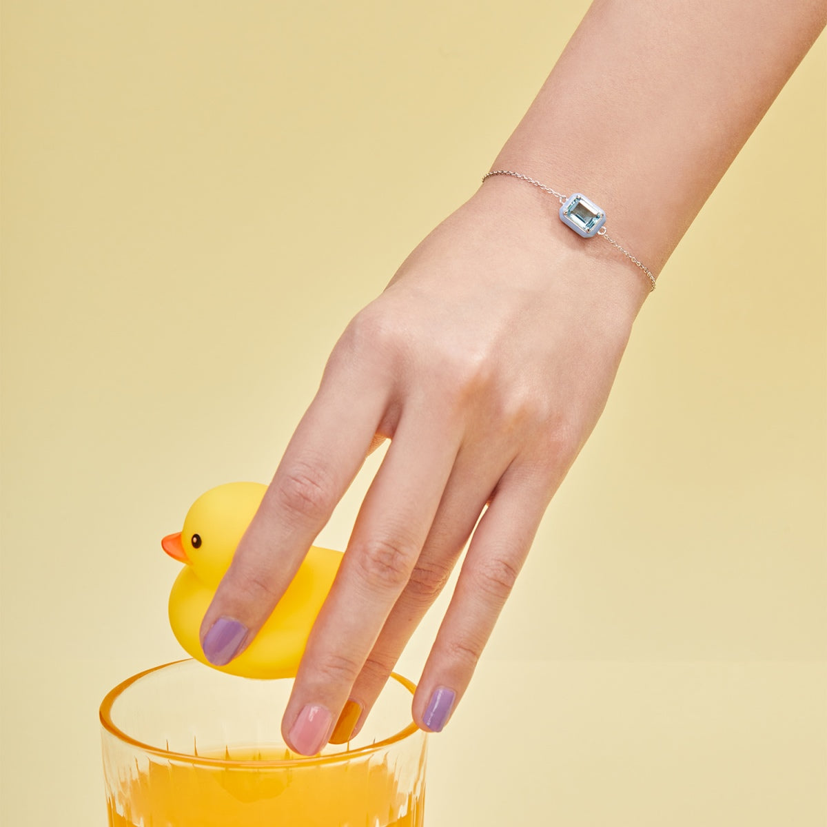[RAFFINE]2.0 Carat Sparkling Colorful Emerald Cut Daily Bracelet