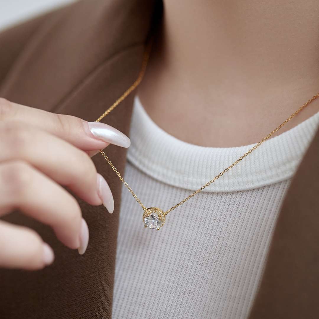 [RAFFINE]Collar de lujo con corte redondo