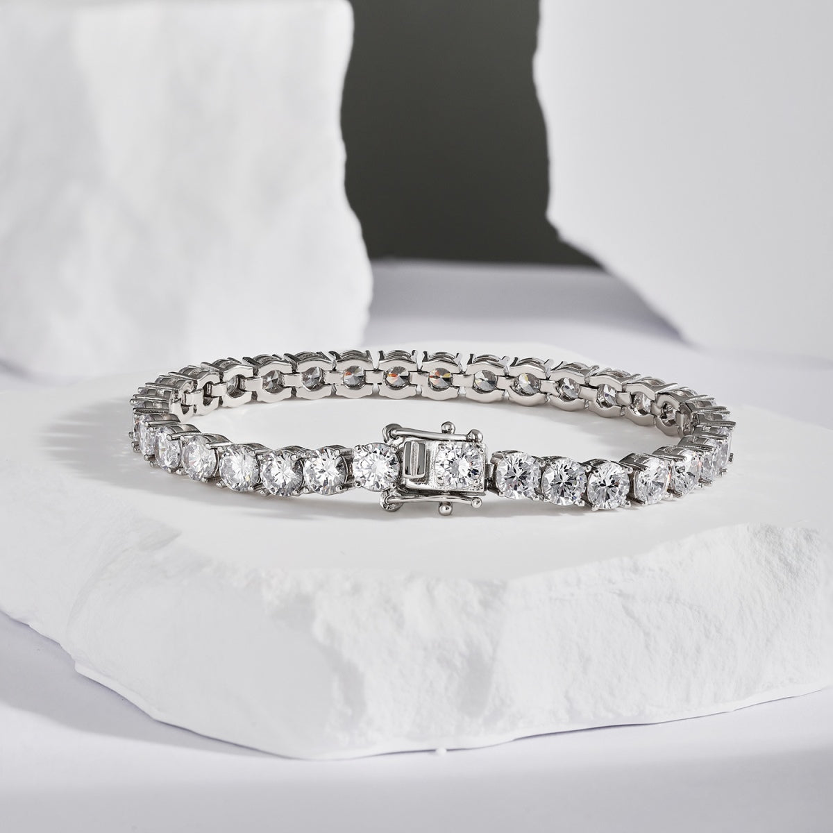 [RAFFINE]Pulsera nupcial adornada con corte redondo brillante