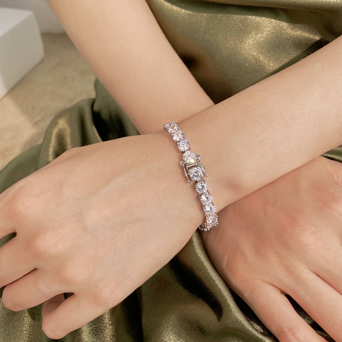 [RAFFINE]Pulsera nupcial de corte redondo deslumbrante de 0,75 quilates