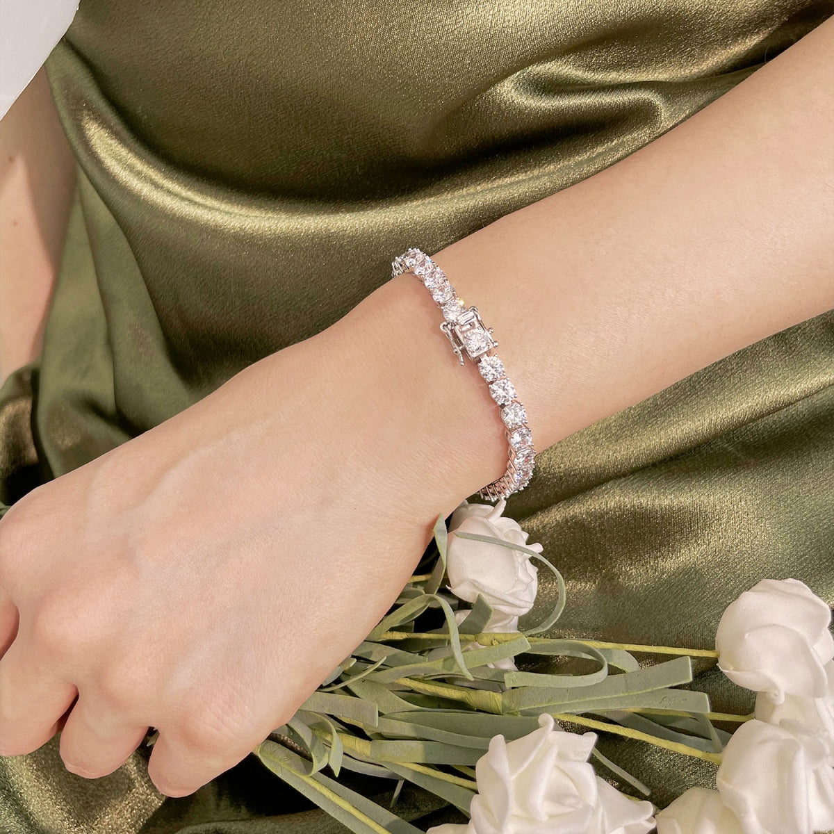 [RAFFINE]Pulsera nupcial adornada con corte redondo brillante
