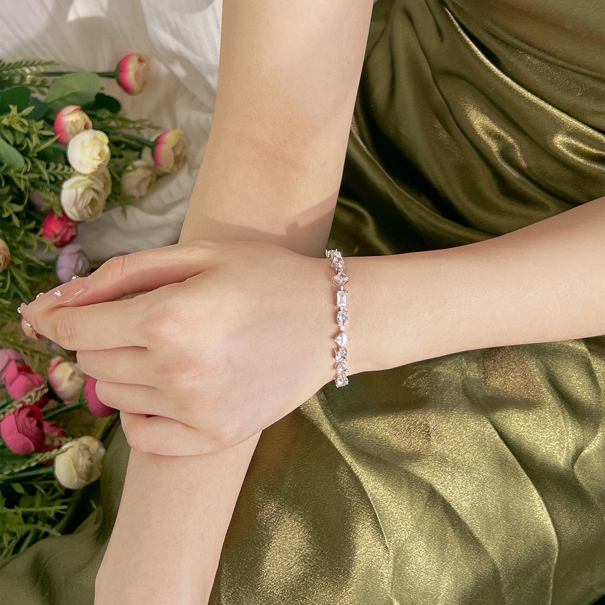 [RAFFINE]Pulsera diaria única y exquisita con múltiples cortes