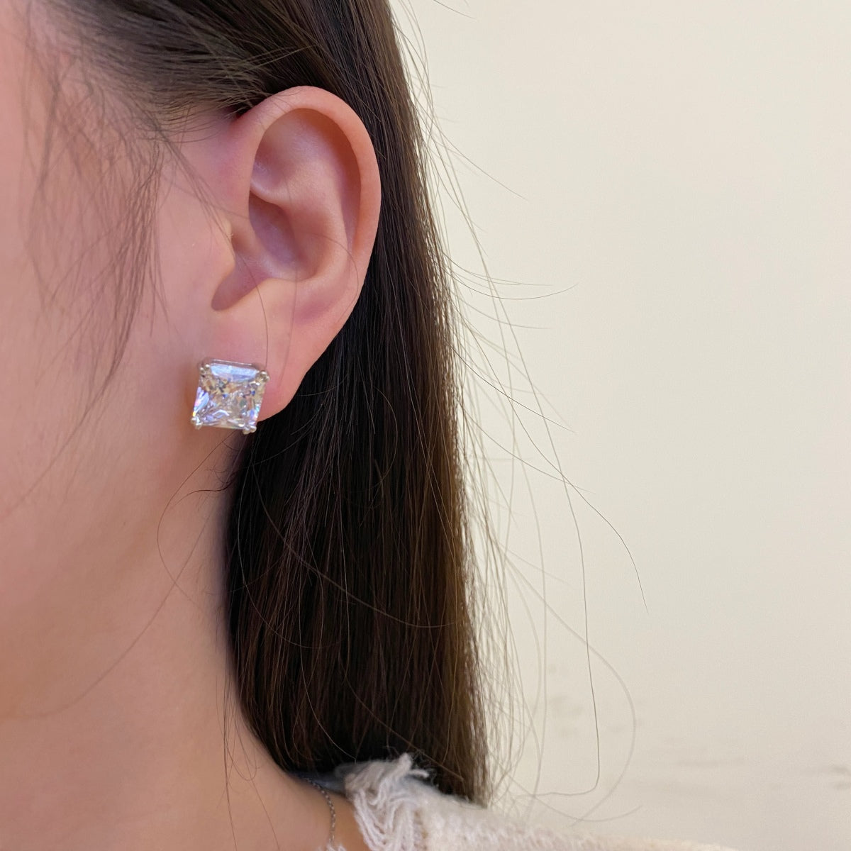 [RAFFINE]Pendientes delicados de forma cuadrada