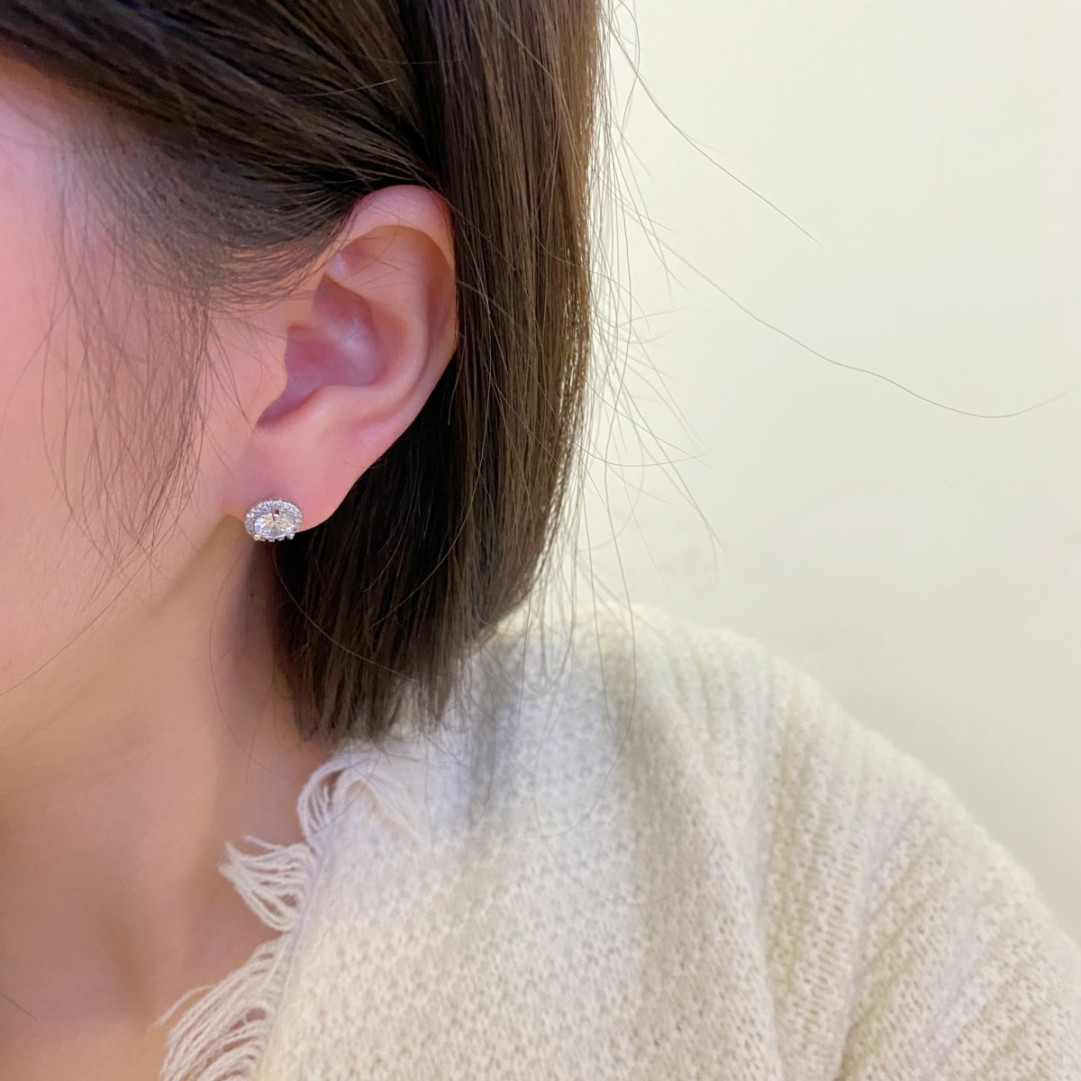[RAFFINE]Pendientes clásicos de princesa con forma redonda