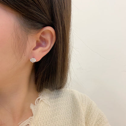 [RAFFINE] Elegantes pendientes con piedra central redonda y brillante