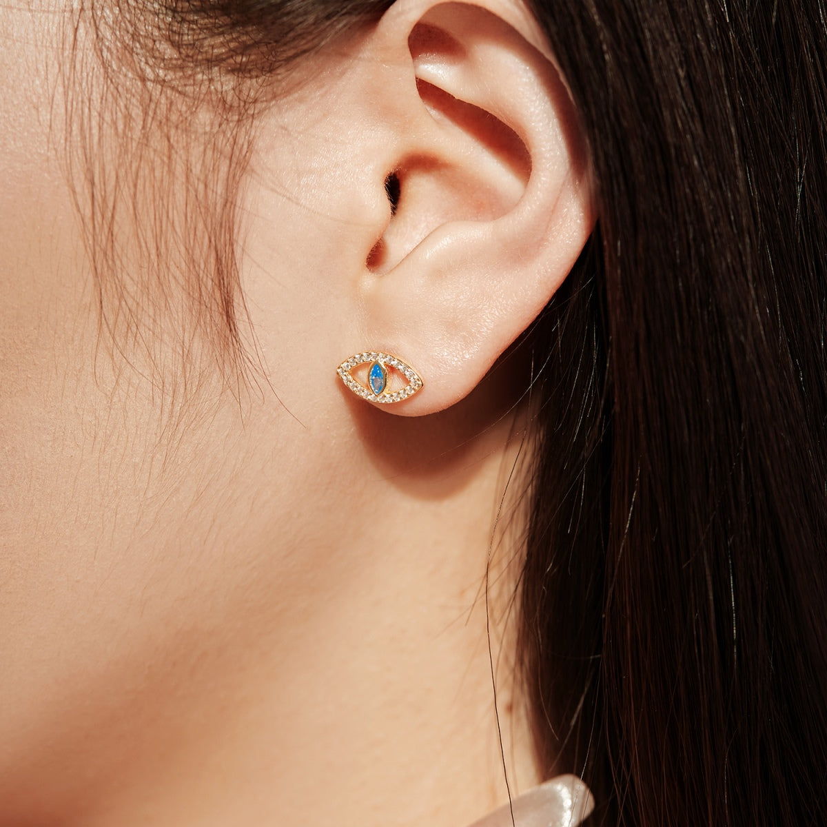[RAFFINE]Pendientes huecos con ojos de diablo azul