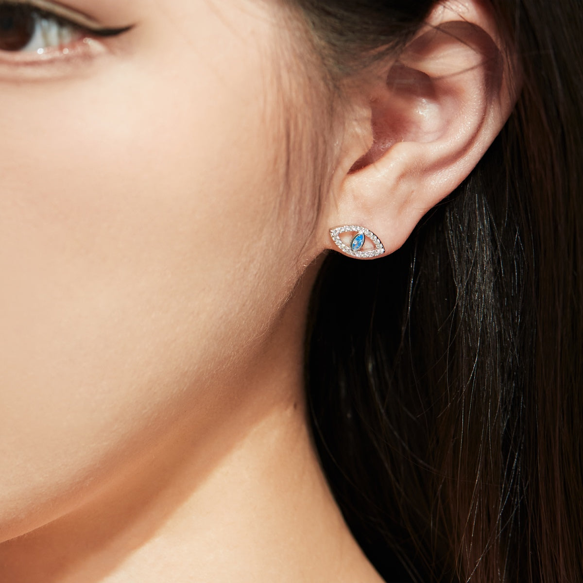 [RAFFINE]Pendientes huecos con ojos de diablo azul