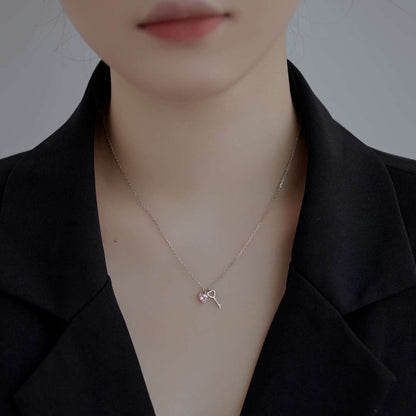 [RAFFINE]Collar único con colgante de llave en forma de corazón