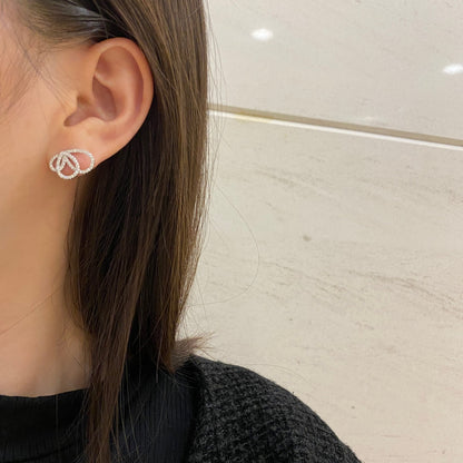 [RAFFINE] Exquisitos pendientes con forma de mariposa